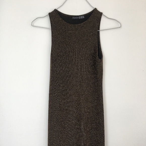 Atmosphere Dress in Black with Gold Threads - Picture 5 of 14